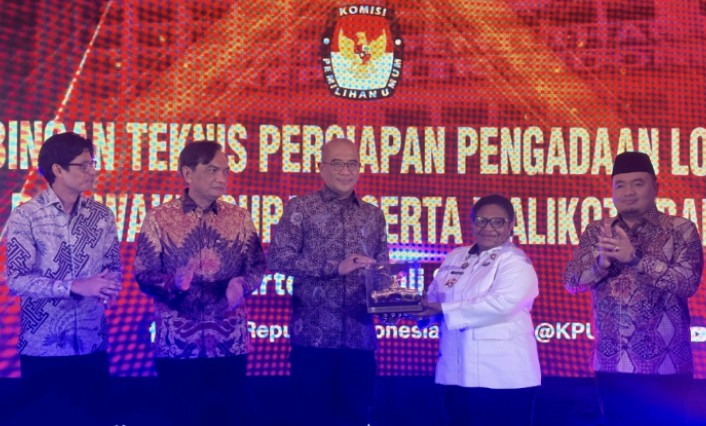 Sukses Menggelar Pemilu Umum PJ Gubernur Papua Tengah Terima